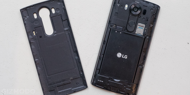 Illustration for article titled LG's V10 Smartphone Is One Big Handful of Weird, But I Kind Of Love It